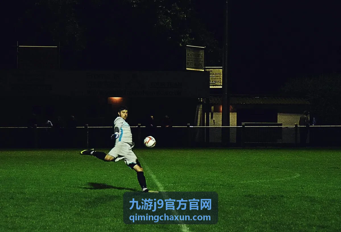 九游j9官方官网玩法攻略：资源分配节奏
